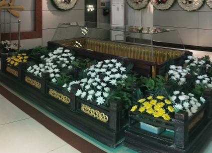 上海寿衣花圈出售